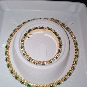 Elegant Gold and Green Jewelry Set